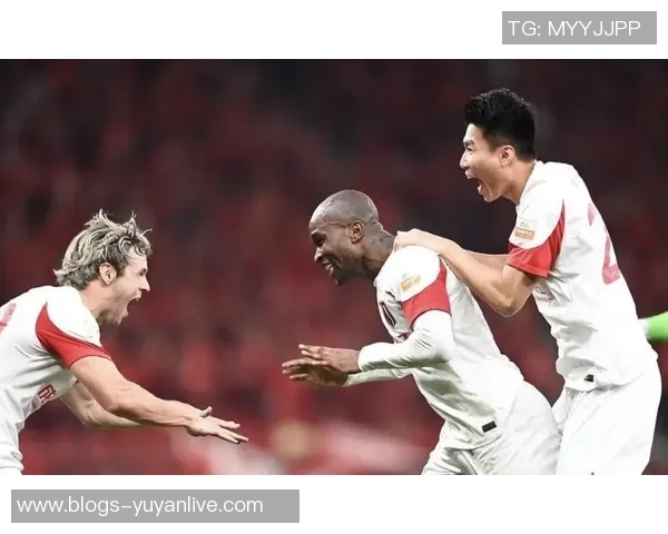 上港与山东的精彩对决直播全程回顾与赛后分析尽在这里